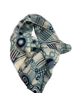14 foulard en soie bleu motifs