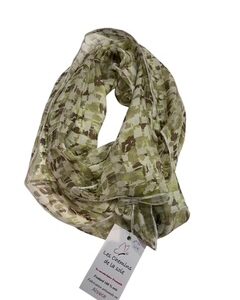 26 foulard en soie vert kaki